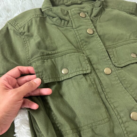 Like New✨ GAP Army Green Utility Jacket Size XS - Picture 4 of 12